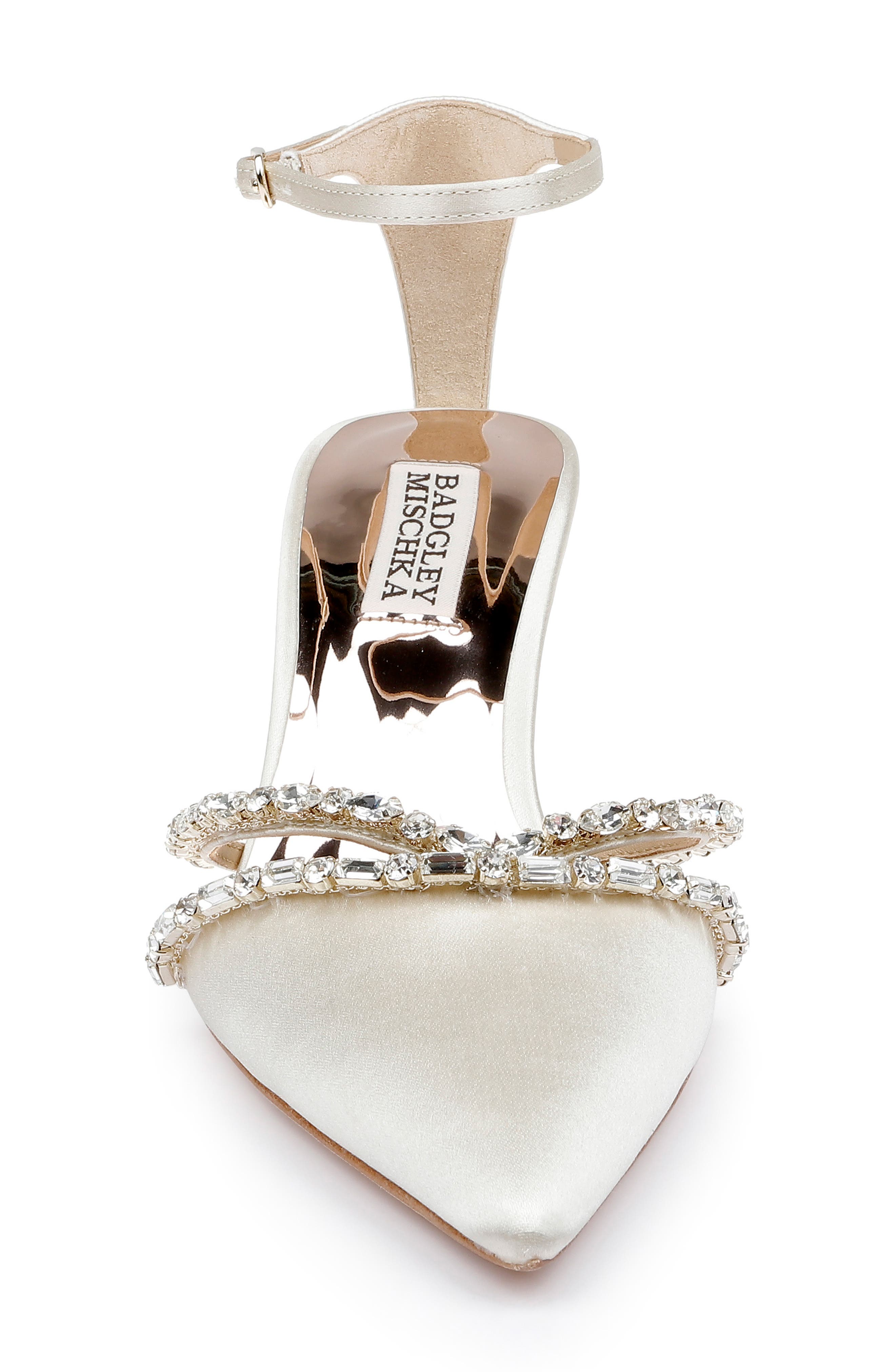 Badgley Mischka Collection Ankle Strap Pointed Toe Pump in Ivory 
