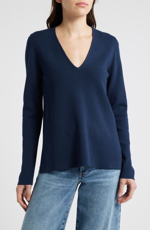 Wyeth V-Neck Sweater in Navy 