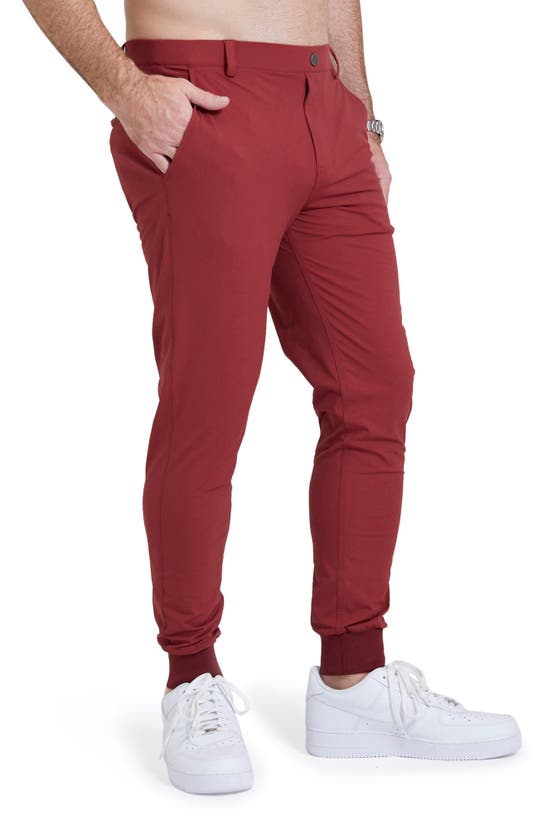 Shop Redvanly Halliday Pocket Golf Joggers In Maroon