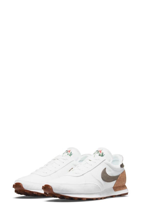 NIKE DBREAK-TYPE SNEAKER
