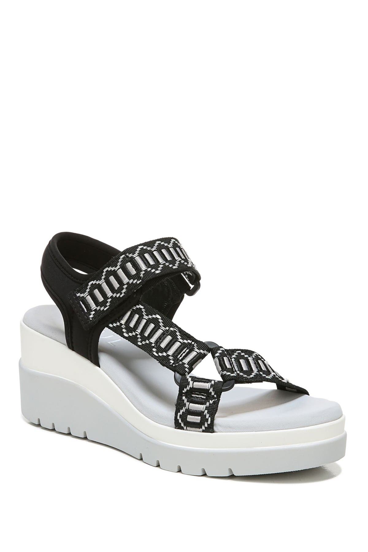 black sandals platform wedge