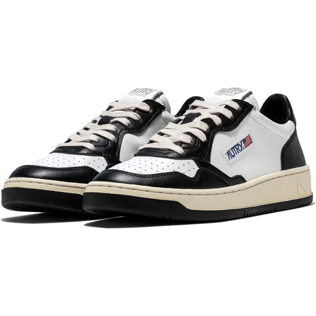 Autry Medalist Sneakers In Wht/blk