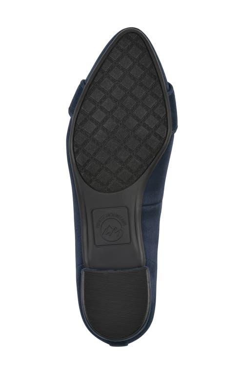 Cliffs By White Mountain Bordeaux Pump In Navy Fabric