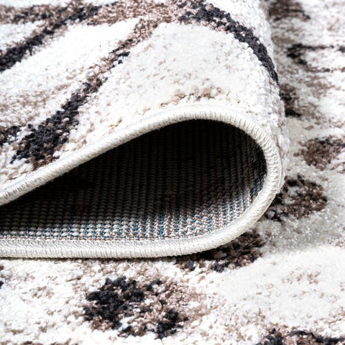 Jonathan Y Aksil Moroccan Diamond Area Rug In Ivory/brown