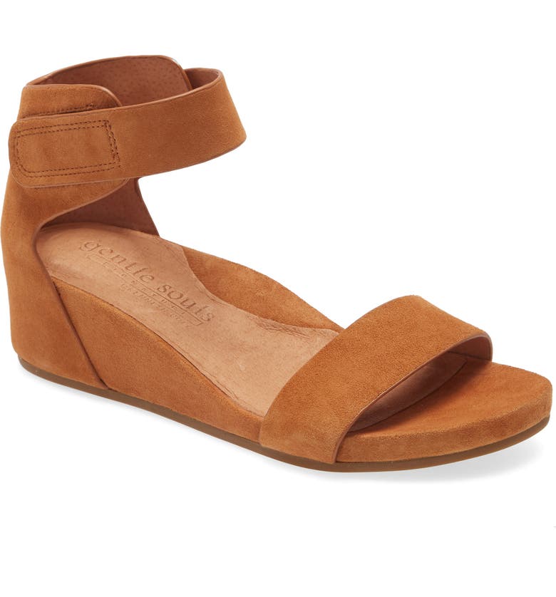 Gentle souls best sale gianna wedge sandal