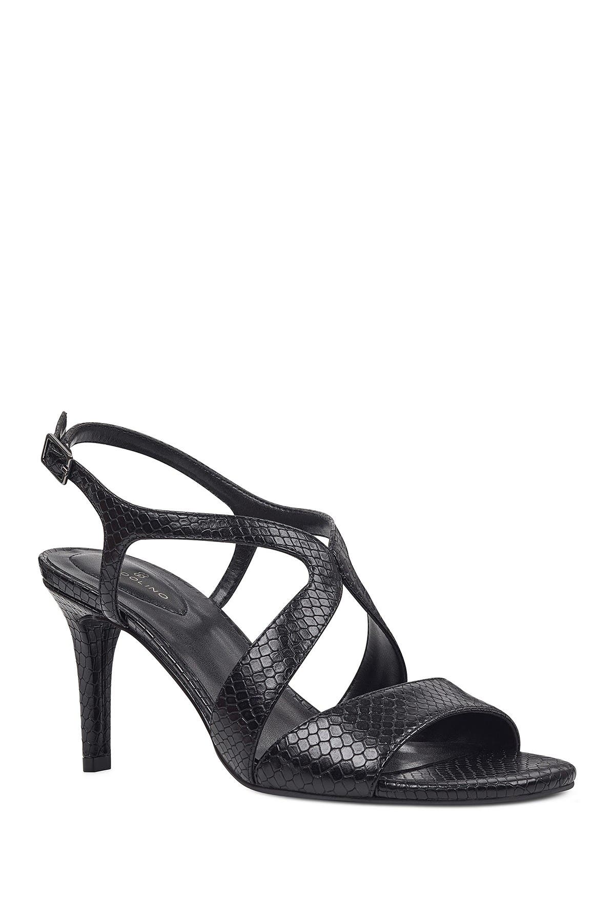 bandolino strappy sandals