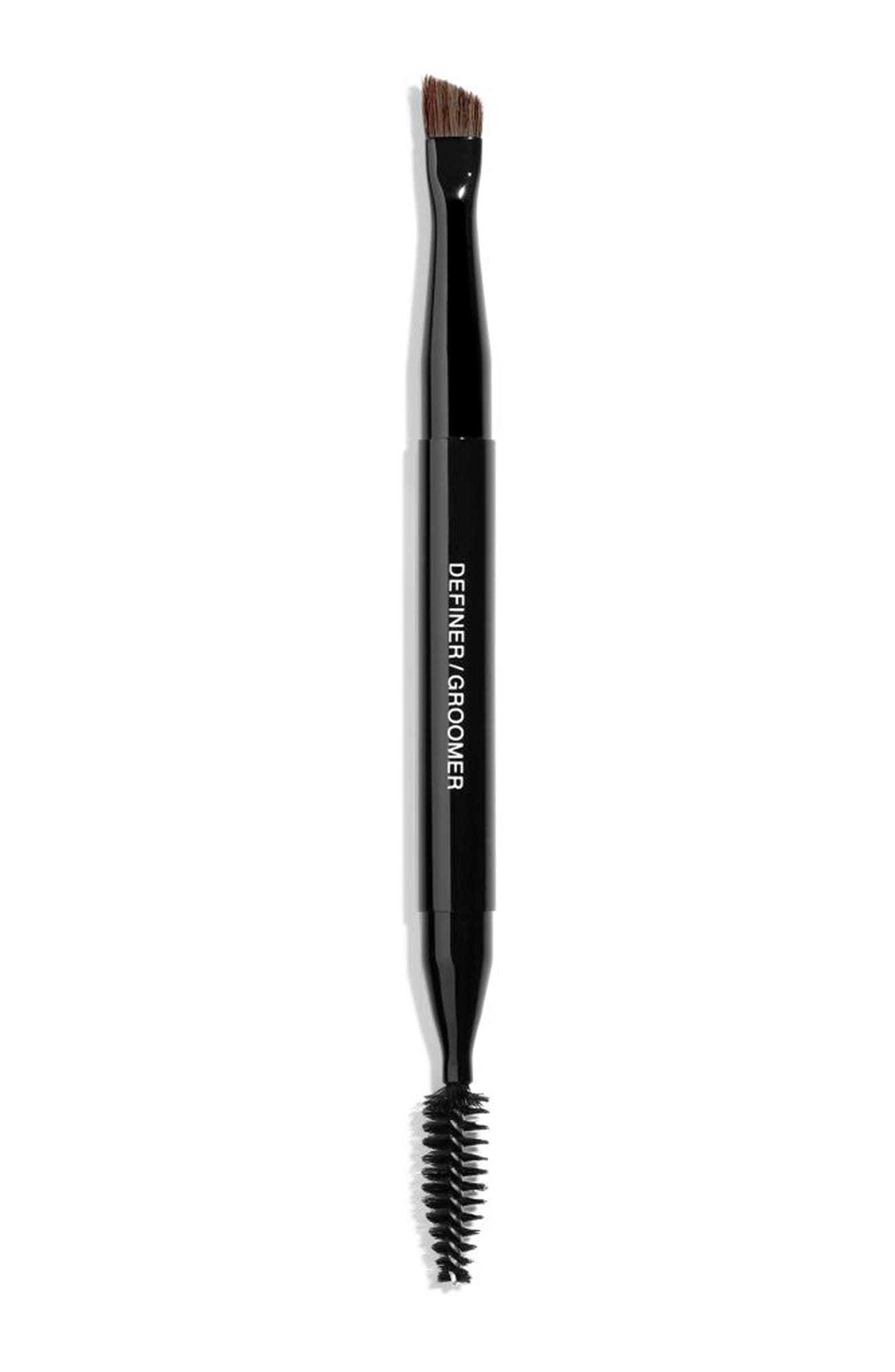 retractable eyebrow brush