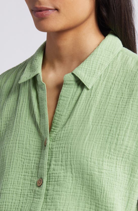 Shop Beachlunchlounge Amar Cotton Button-up Shirt In Fresh Clover