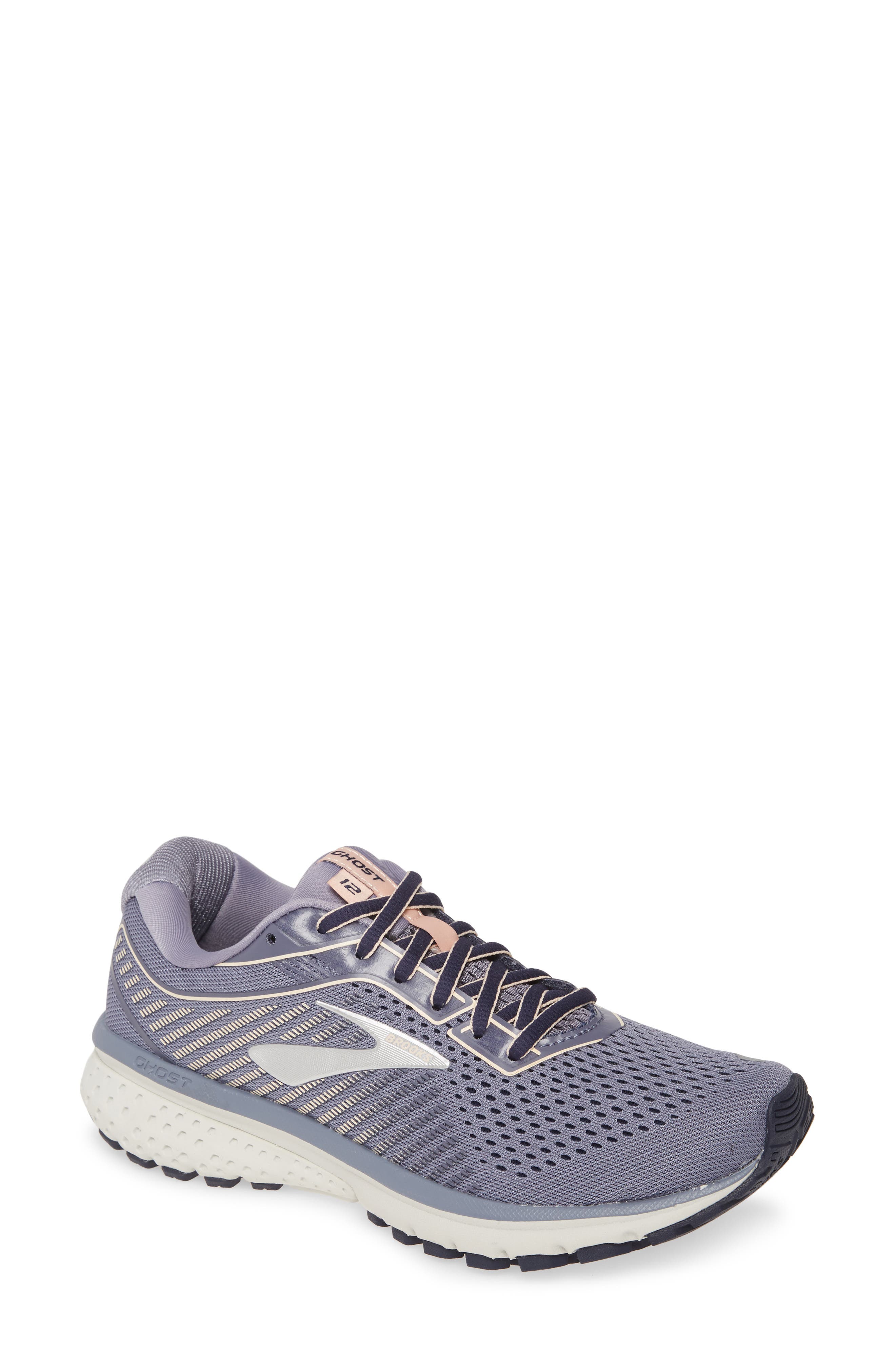 brooks trainers wide fit