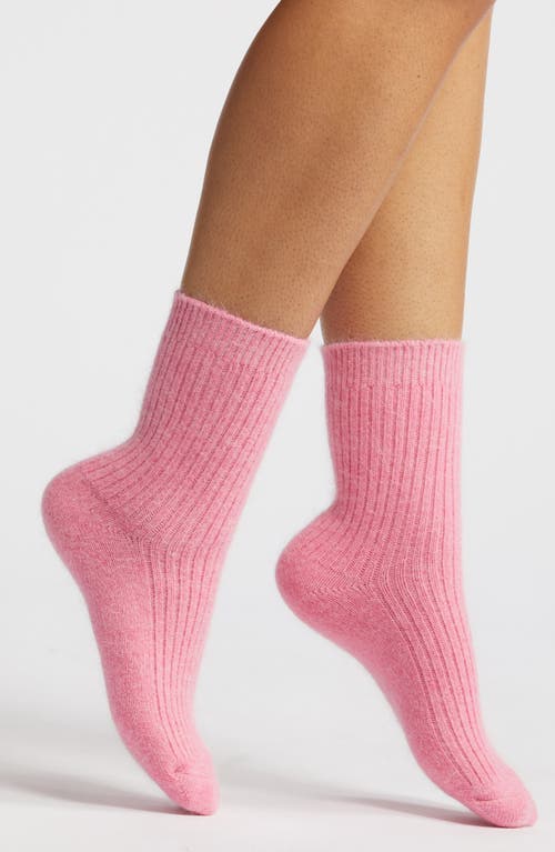 Cashmere Blend Crew Socks in Medium Pink
