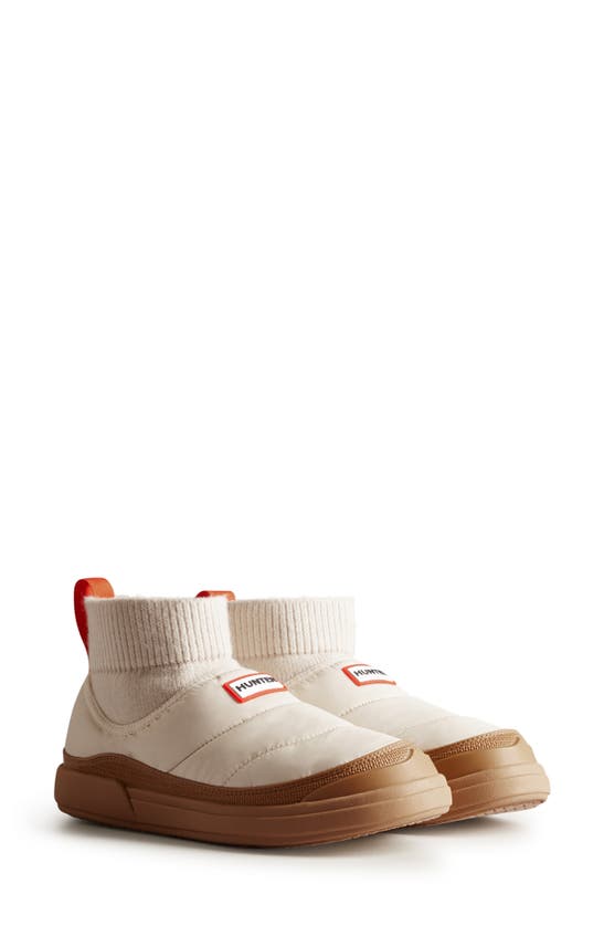 【HUNTER】IN/OUT PUFFER KNIT BOOT Hunter In/out Recycled Nylon Puffer Bootie In White Willow