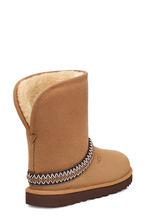 UGG(R) UGG(R) CLASSIC SHORT CRESCENT BOOTIE 