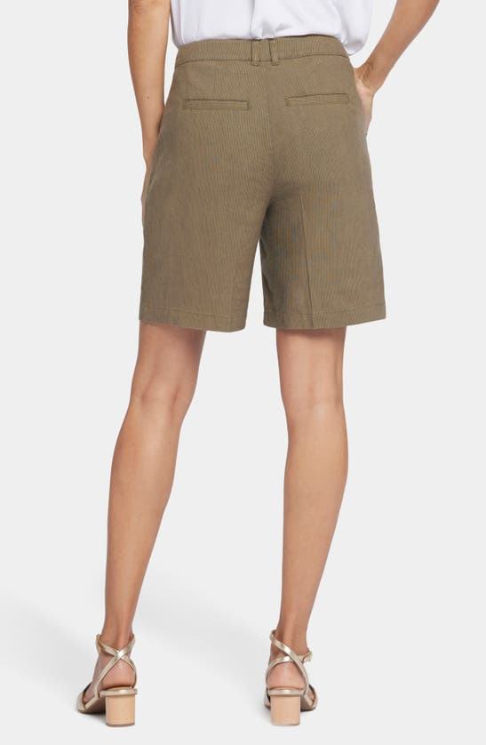 Shop Nydj Relaxed Linen Blend Shorts In Avocado