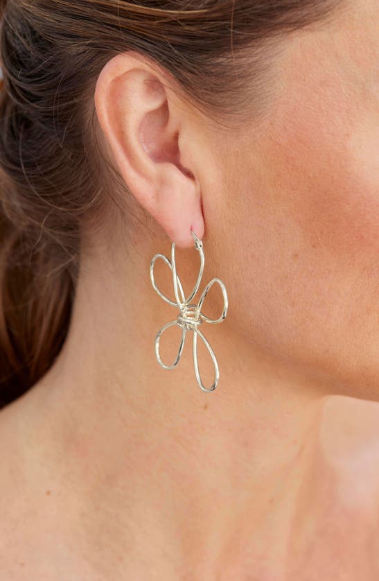Shop Savvy Cie Jewels Abstract Wire Hoop Earrings In White
