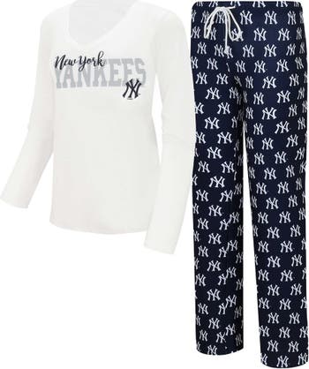Women's Concepts Sport White New York Yankees Gable Knit T-Shirt Size: Medium