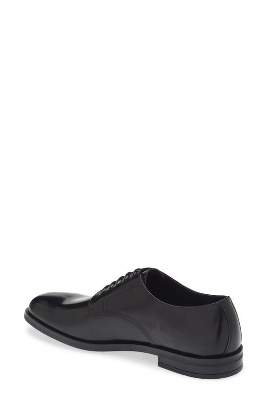 Stuart Weitzman Club Classic Cap Toe Oxford In Black