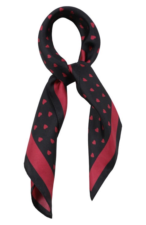 Burberry Heart Scarf Outfit - FORD LA FEMME