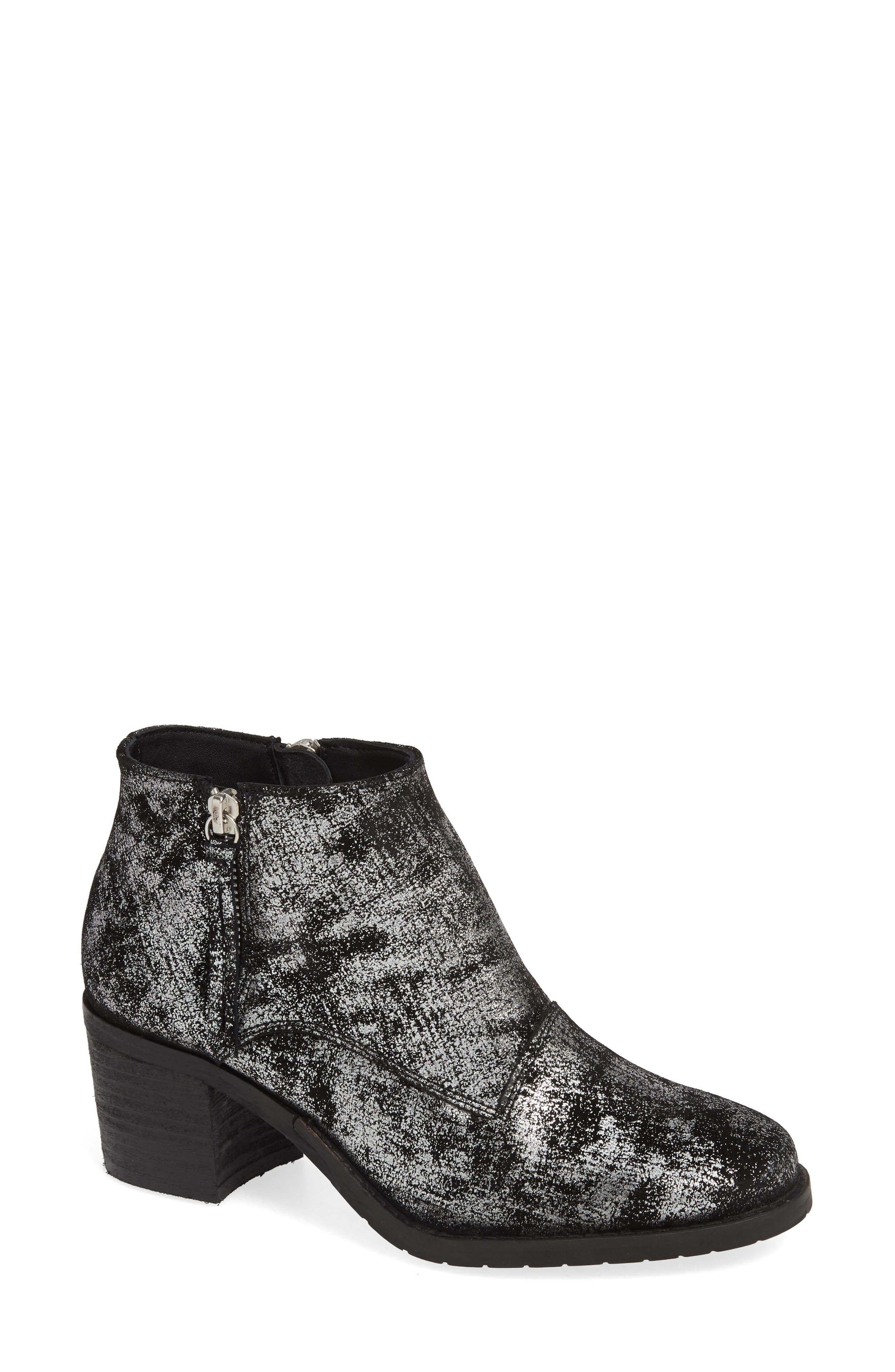 Sbicca Frontage Double Zip Bootie, Black