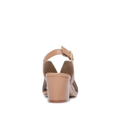 BERNARDO FOOTWEAR BERNARDO FOOTWEAR BEDFORD MID HEEL SANDAL