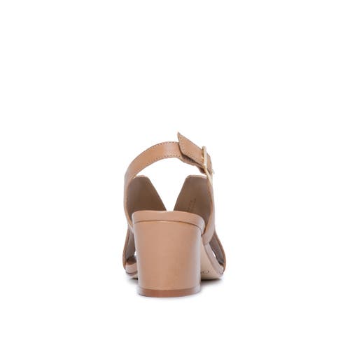 BERNARDO FOOTWEAR BERNARDO FOOTWEAR BEDFORD MID HEEL SANDAL 