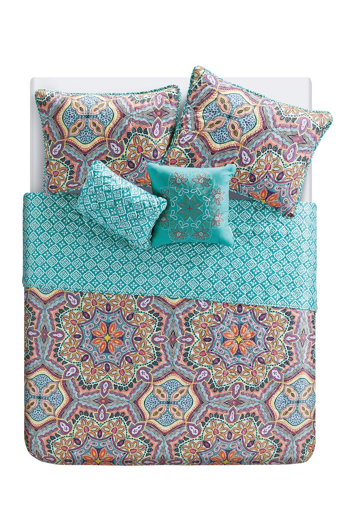 Vcny Home Yara Reversible Medallion Quilt Set In Medium Green