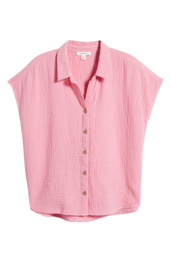 Shop Beachlunchlounge Amar Cotton Button-up Shirt In Wildrose