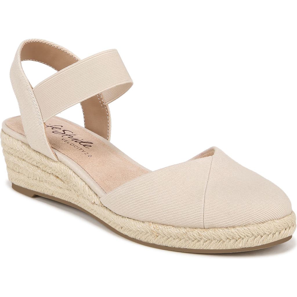 Lifestride Kimmie Womens Slip On Heeled Espadrille Heels In Almond Milk