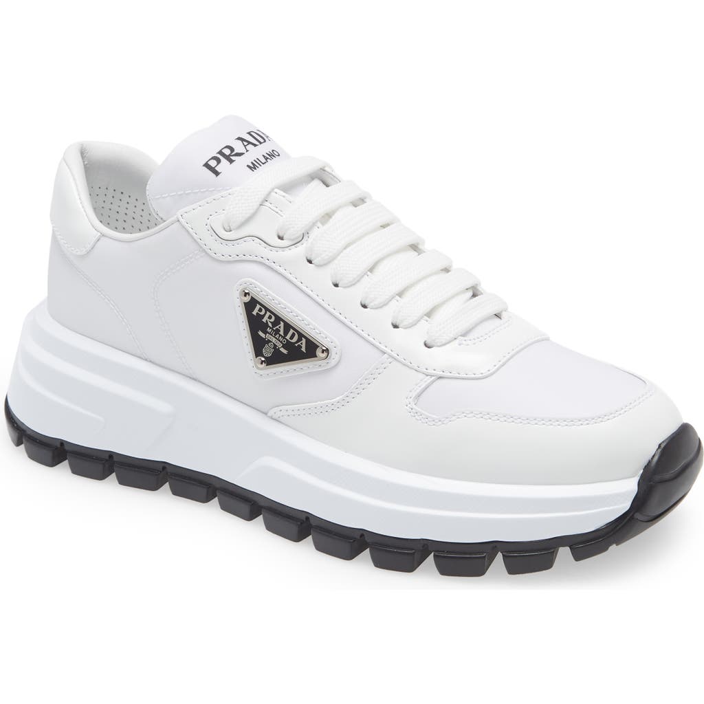 Prada Logo Low Top Sneaker In Bianco/nero