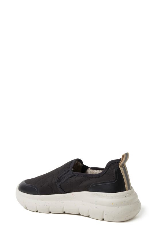 Dearfoams Women's Crimson Regrind Lightweight Slip-on With Energy Return Technology In Black