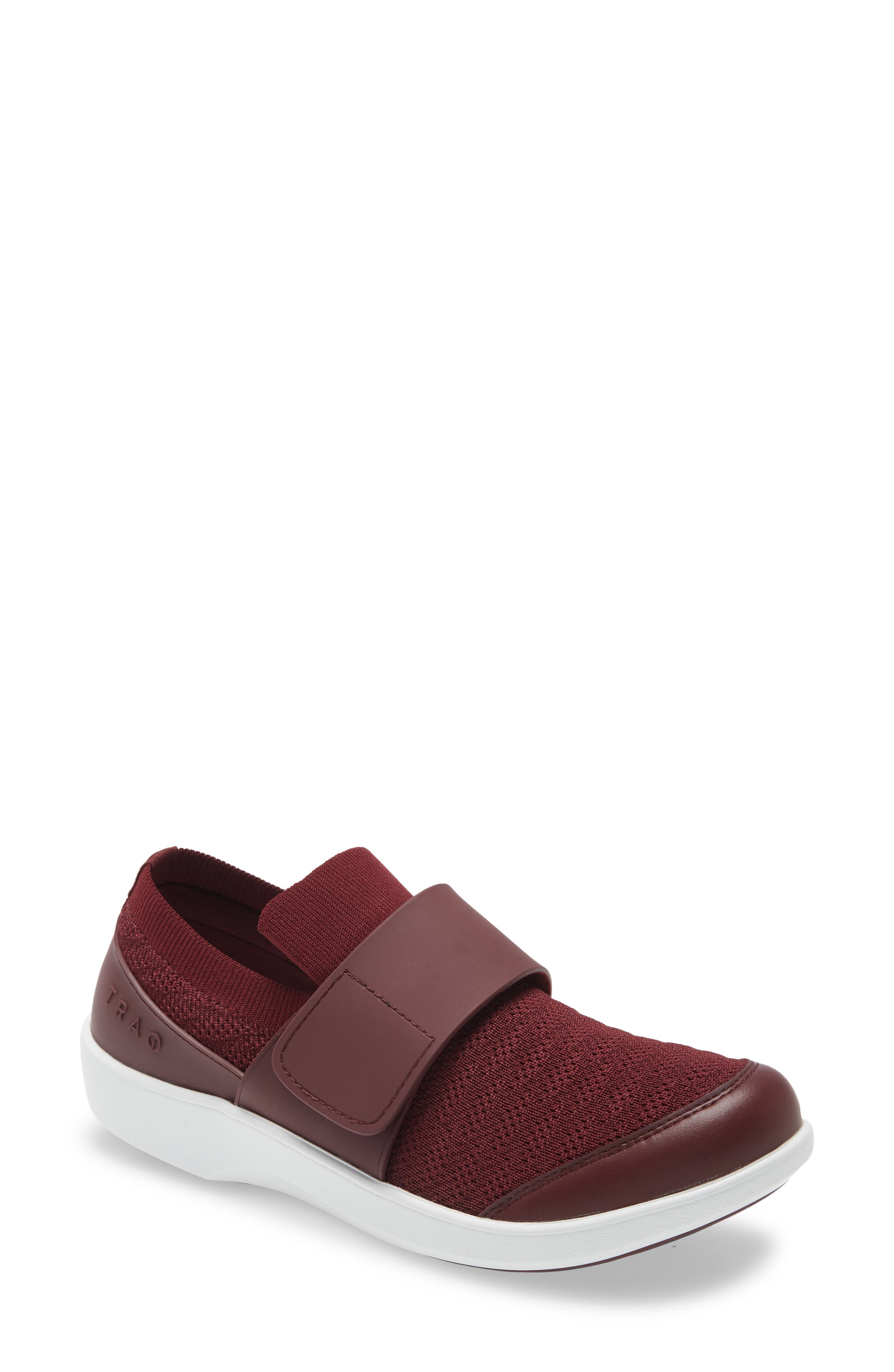 burgandy tennis shoes