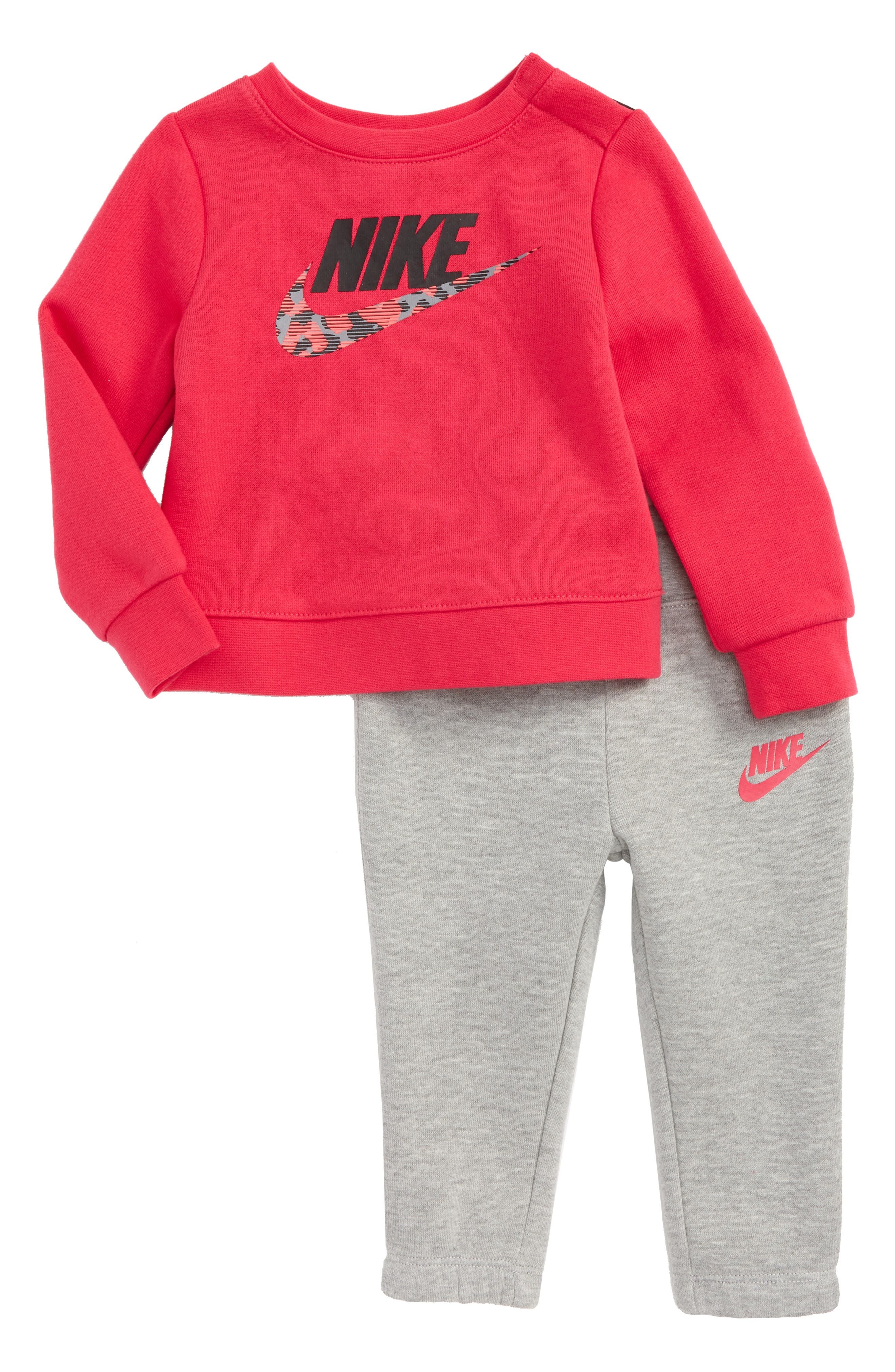 nike sweatpants and sweatshirt