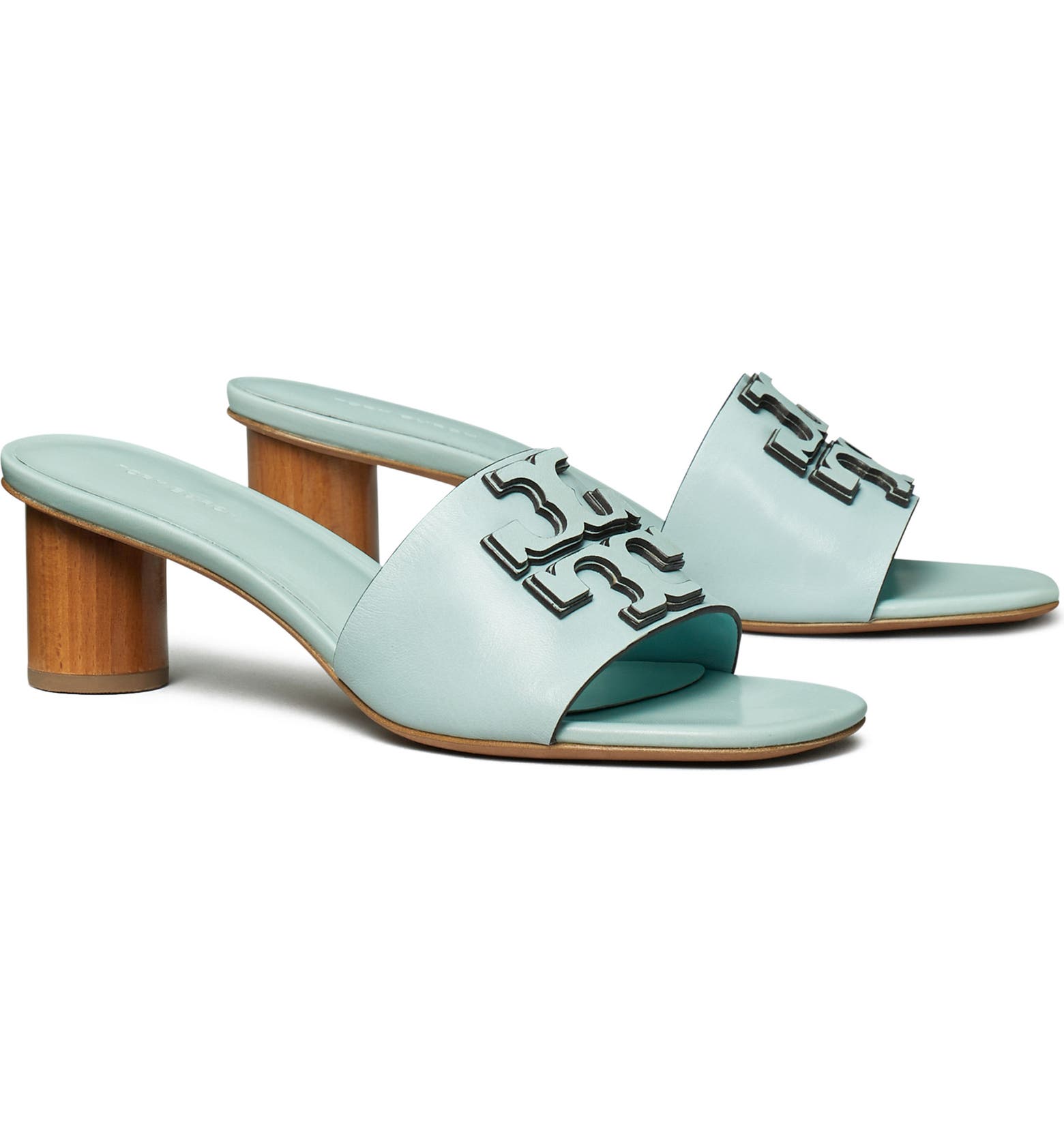 The 9 Best Shoe Colors To Wear With Any Light Blue Dress