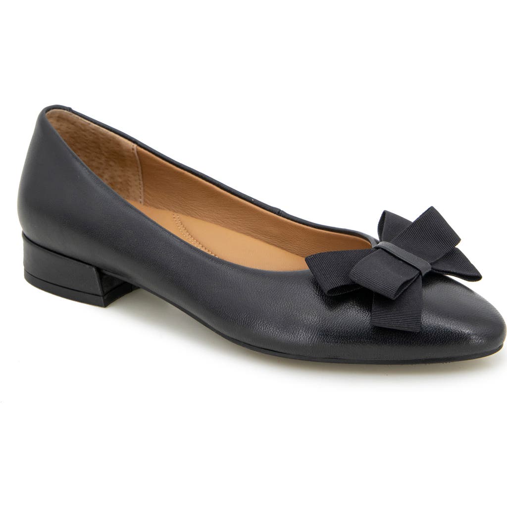 GENTLE SOULS BY KENNETH COLE GENTLE SOULS ABIGAIL BOW PUMP