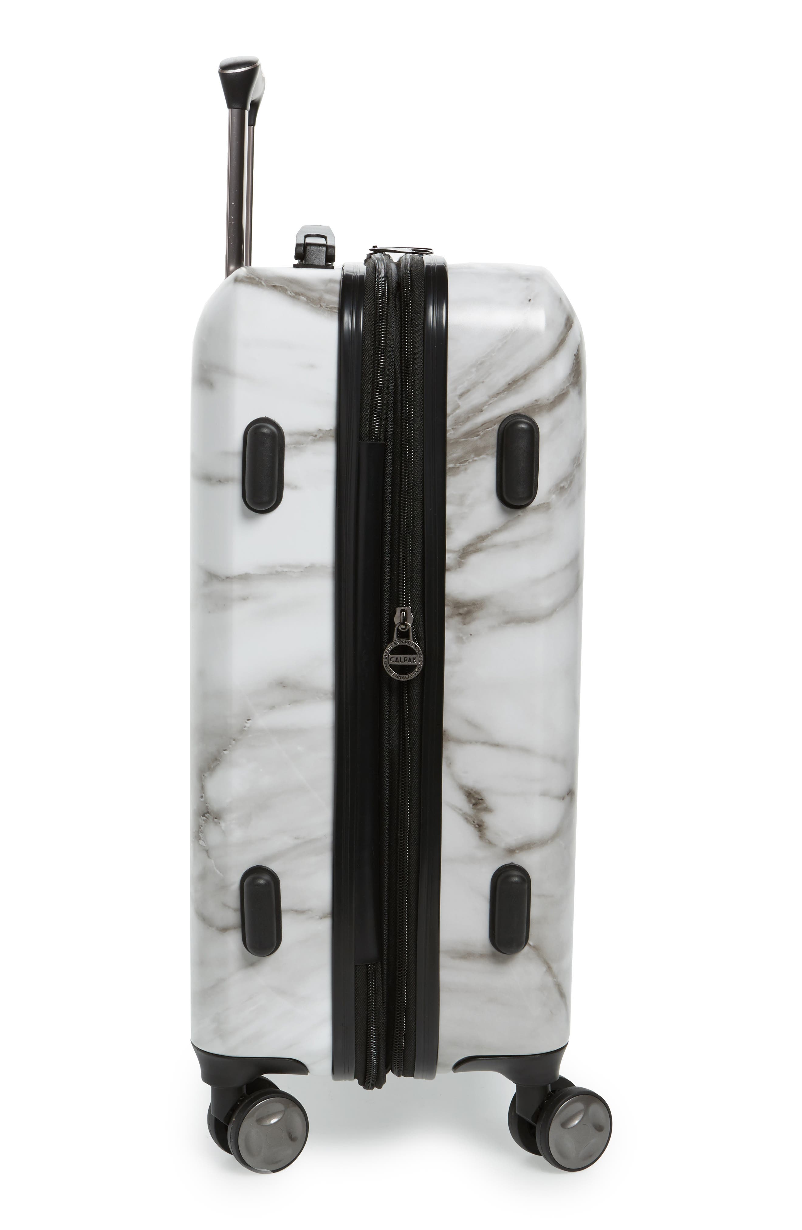 CALPAK Astyll 22-Inch Rolling Spinner 