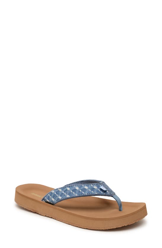 Minnetonka Hedy Flip Flop In Light Blue Denim