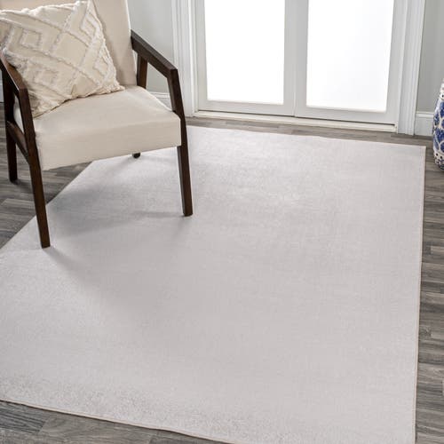 Jonathan Y Twyla Classic Solid Low-pile Machine-washable Area Rug In Light Gray