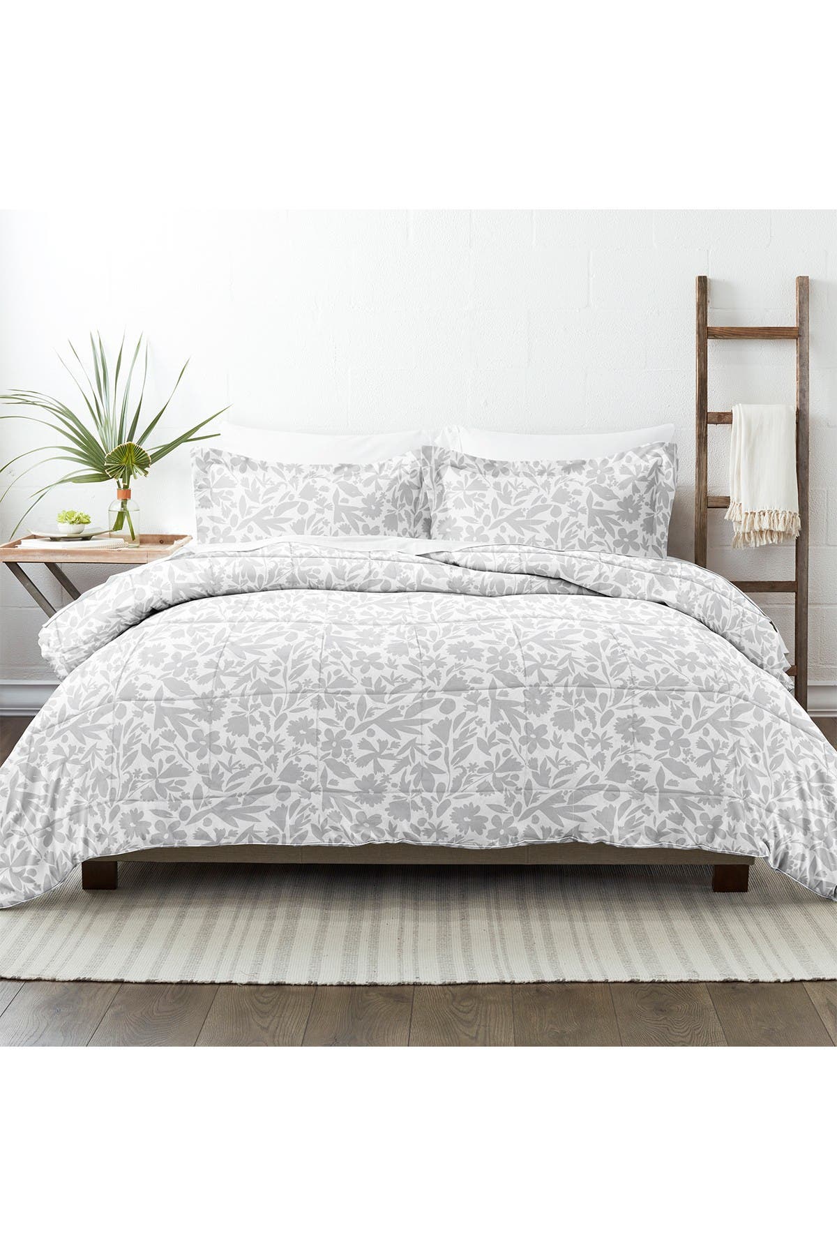 Ienjoy Home Home Collection Premium Down Alternative Abstract Garden Patterned Comforter Set In Light/pastel Grey