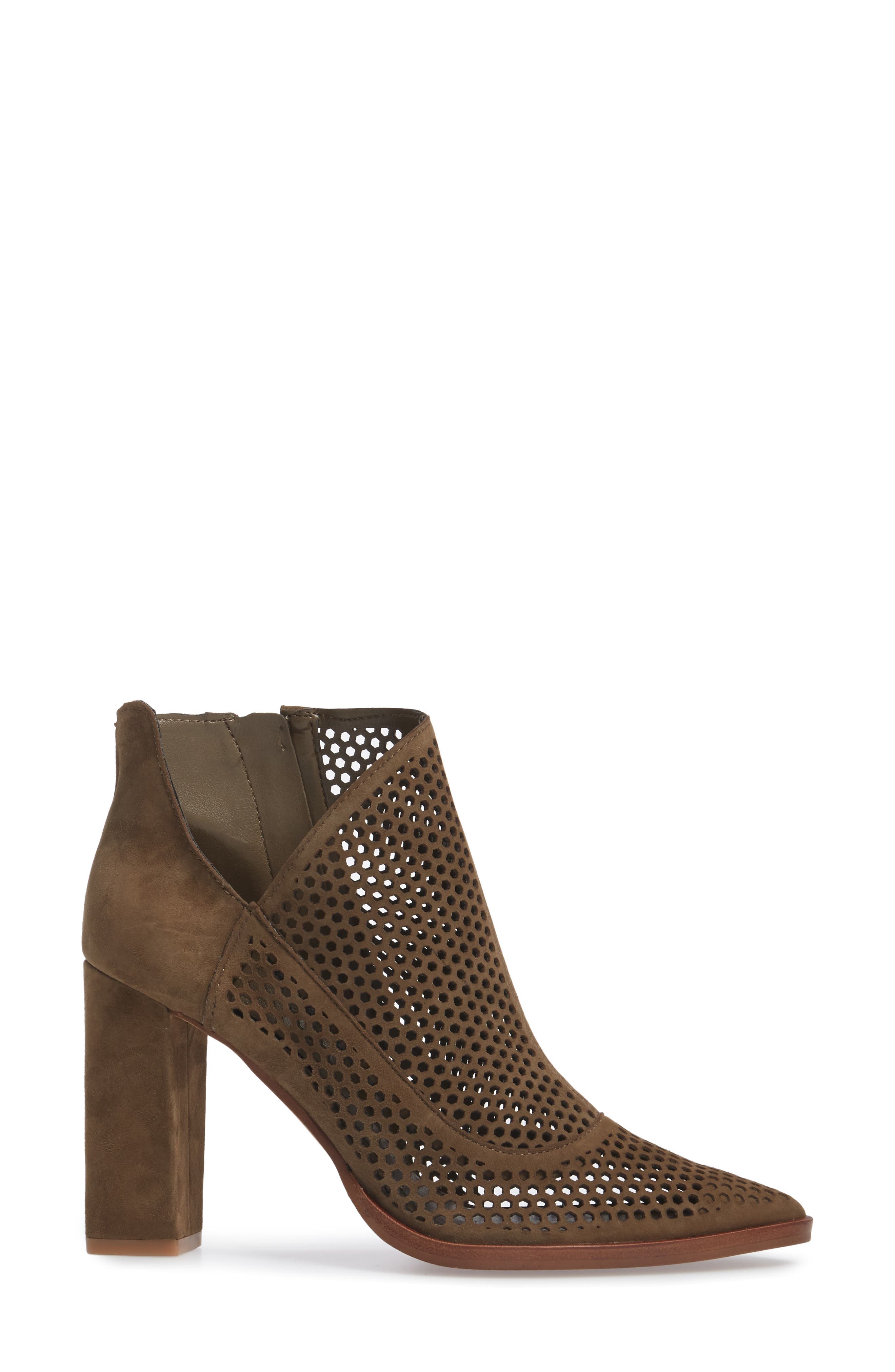 levesna bootie vince camuto