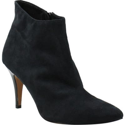 J. Renee Zakary Bootie, Black