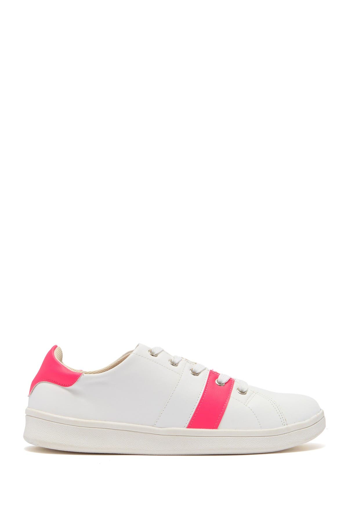 chase and chloe sneakers