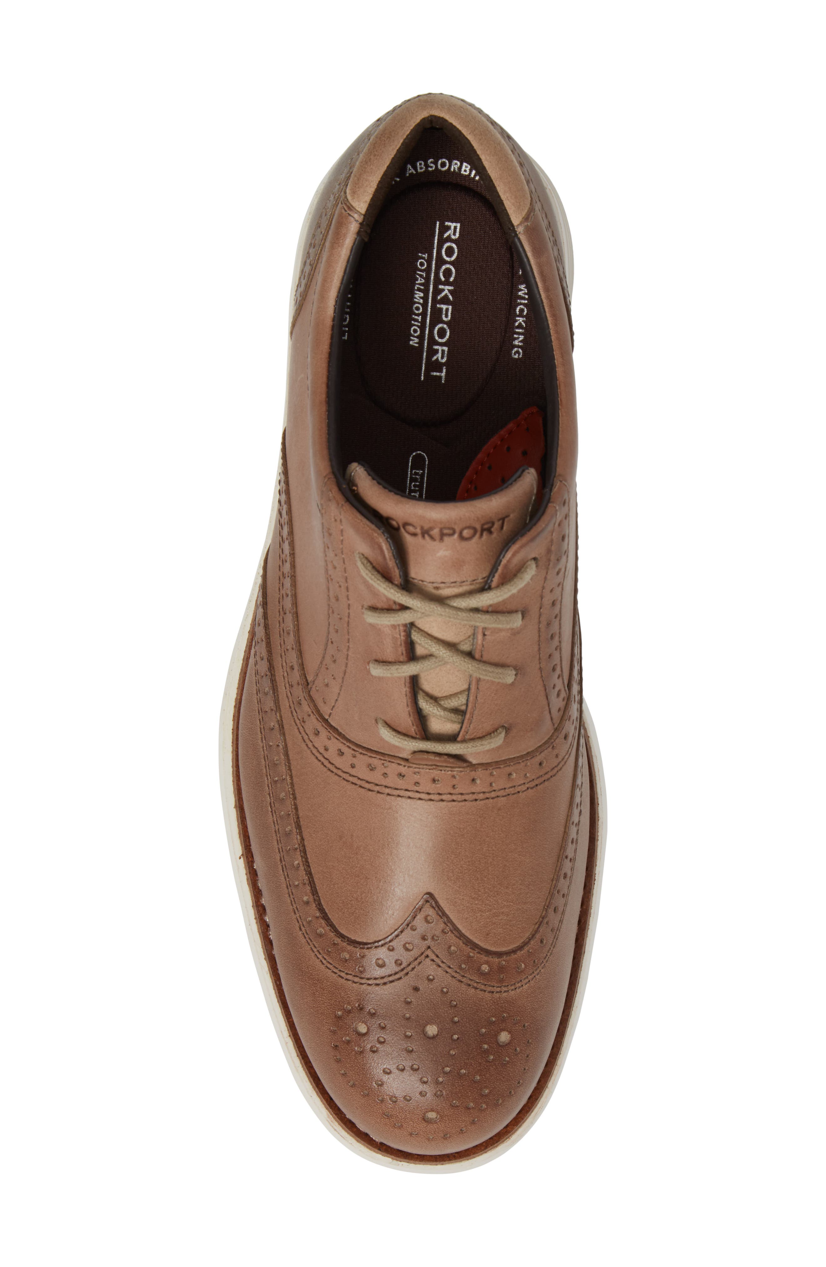 rockport total motion wingtip
