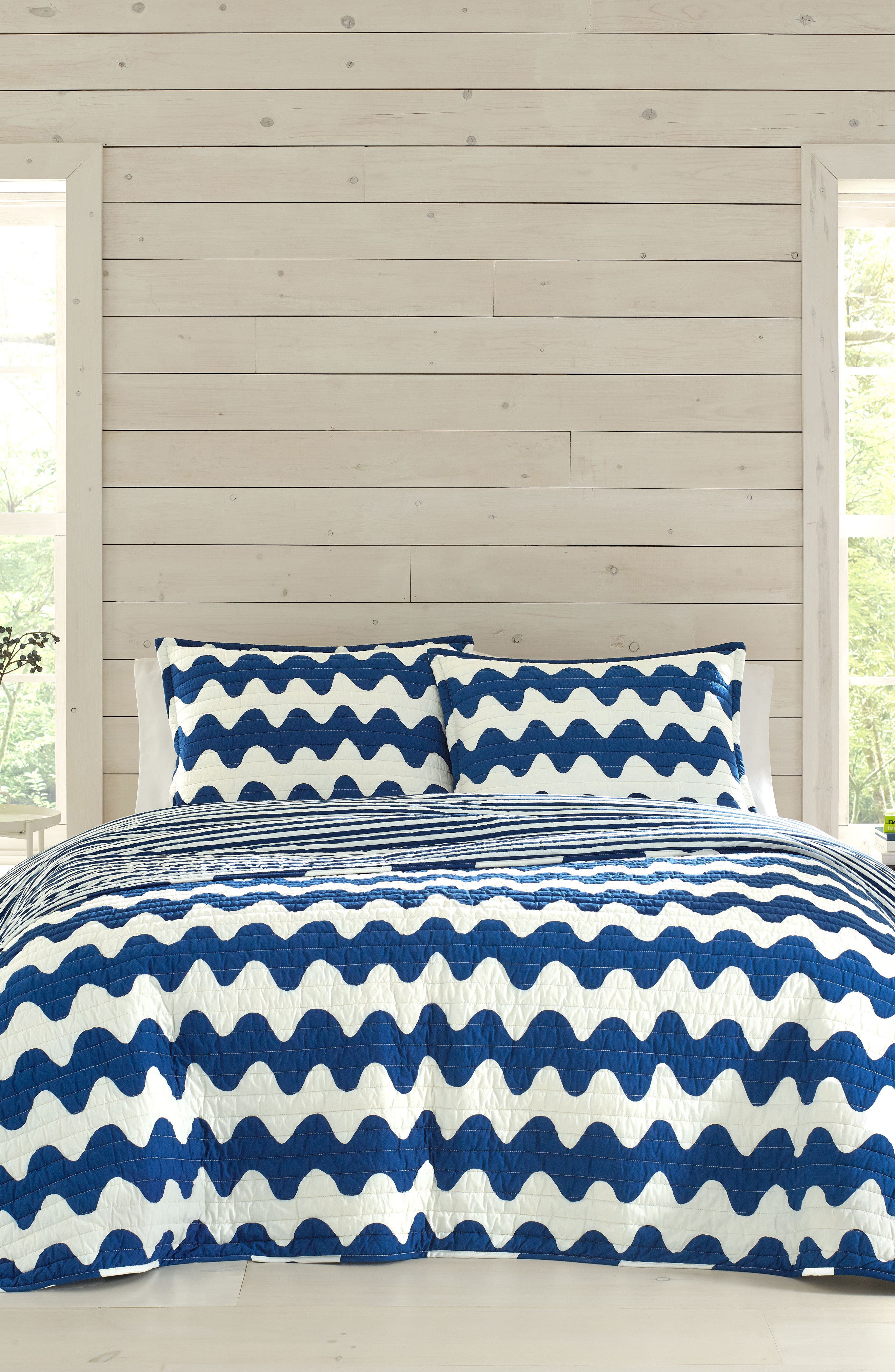 UPC 883893609945 product image for Marimekko Pikku Lokki Quilt & Sham Set, Size King - Blue | upcitemdb.com