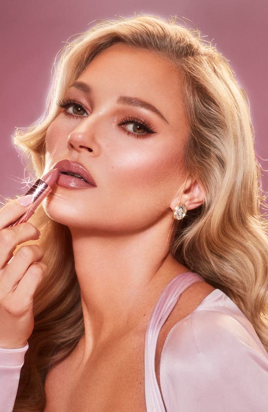 Charlotte Tilbury Ki.s.s.i.n.g. Lipstick In Icon Baby