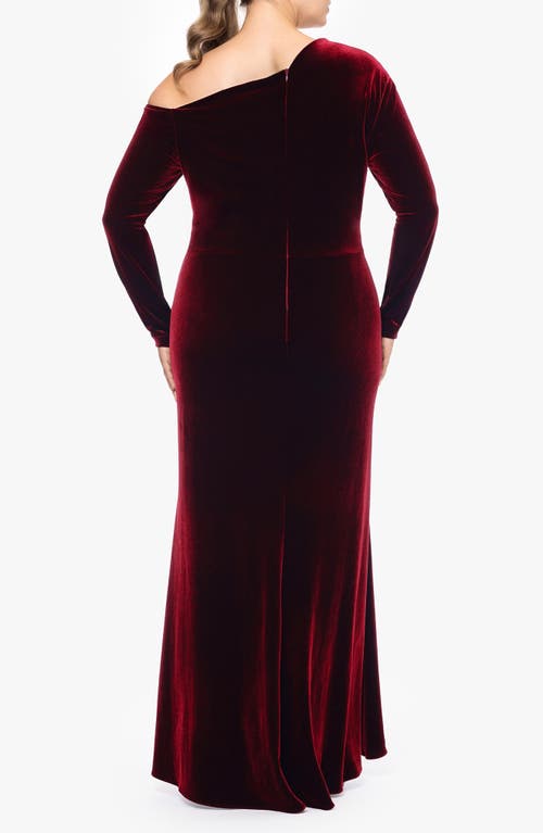 Betsy & Adam One-shoulder Long Sleeve Velvet Mermaid Gown In Burgundy