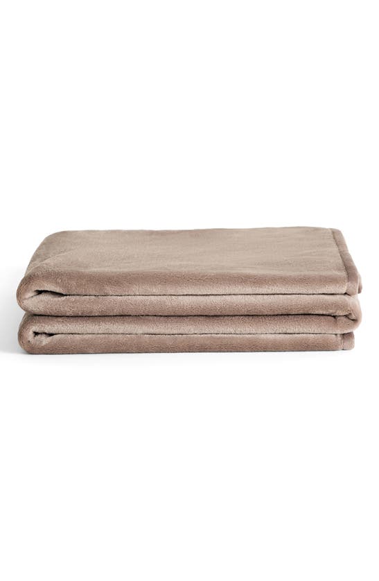 Unhide Lil' Marsh Traveller Plush Blanket In Mocha Shar-pei