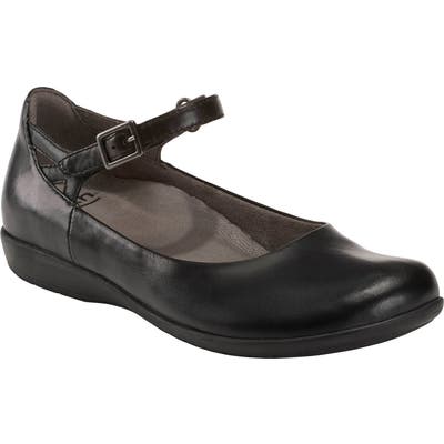 Earth Alder 2 Dalma Ankle Strap Shoe, Black
