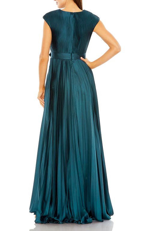 Mac Duggal Pleated Plunge Neck Belted A Line Gown In Midnight