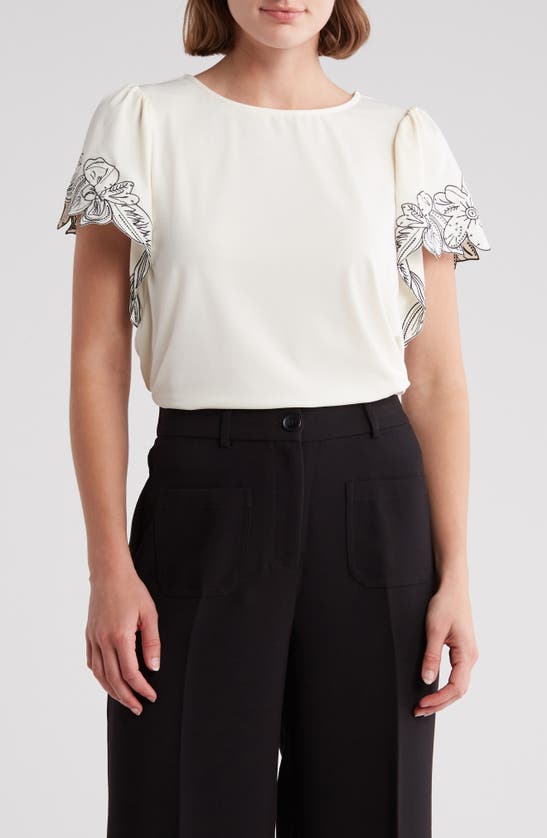 Adrianna Papell Embroidered Trim T-shirt In White
