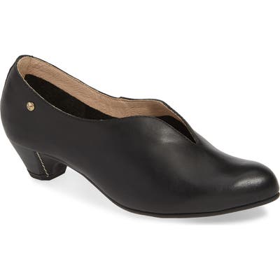 Pikolinos Elba Notched Pump, Black