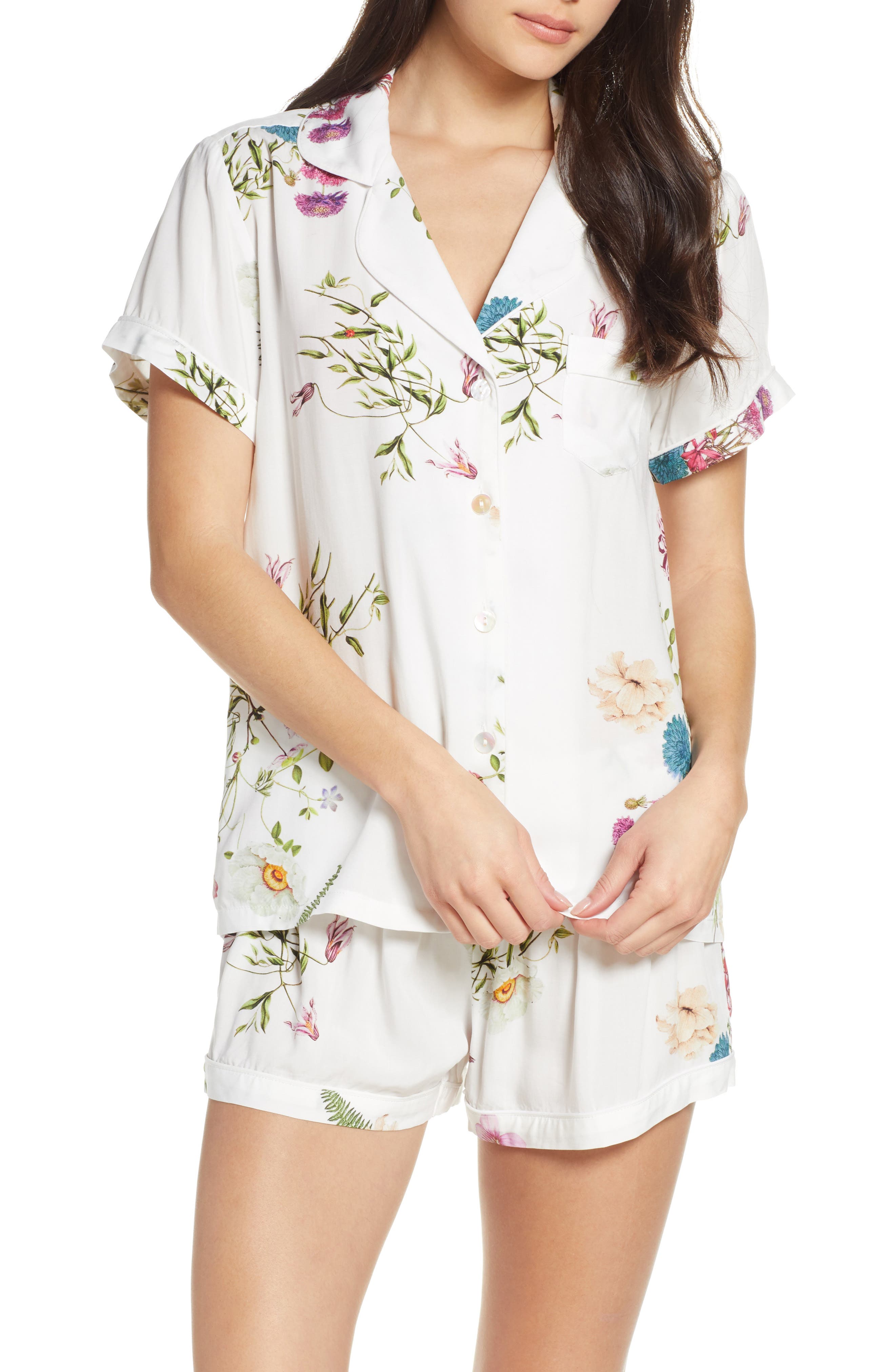 Plum Pretty Sugar Floral Print Short Pajamas, White
